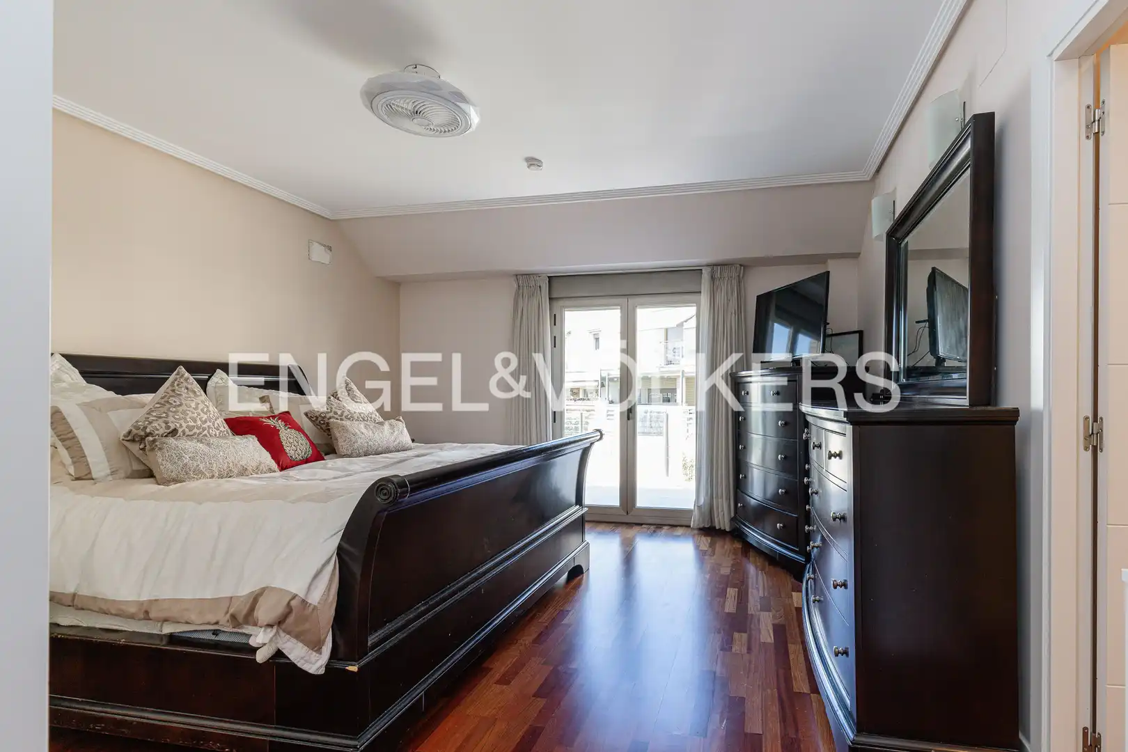 Bedroom of Detached homes for rent in Boadilla del Monte  with Air Conditioner, Heating and Parquet flooring
