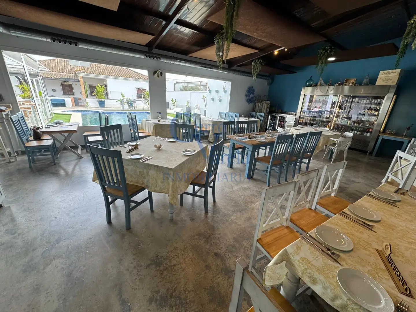 Country homes for sale in Dos Hermanas  with Air Conditioner, Private garden and Storage room