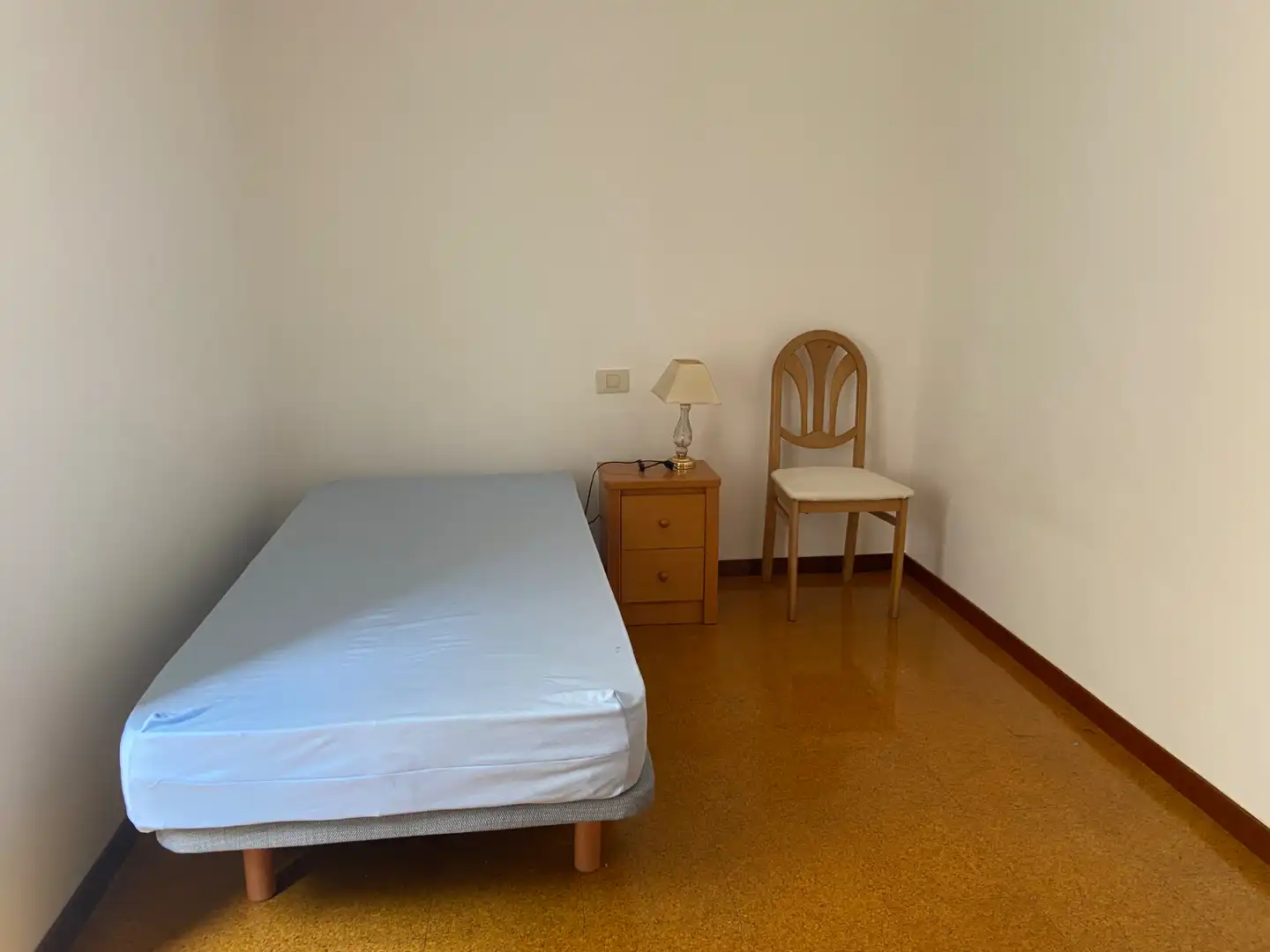 Habitación de Casa adosada en venta en Vigo  con Parquet