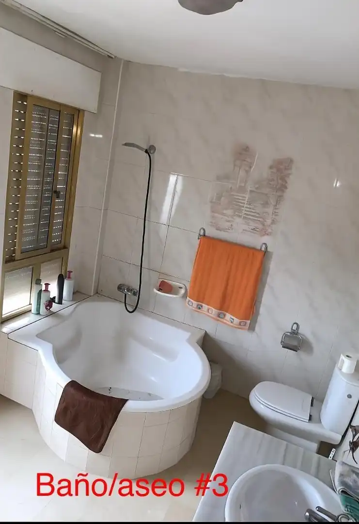 Bathroom of Houses for sale in Córdoba