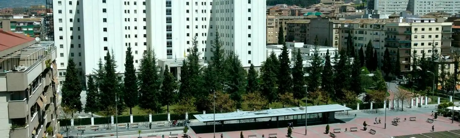 Einzelparkplatz mit Aufzug zur Miete in Plaza de la Caleta 11
