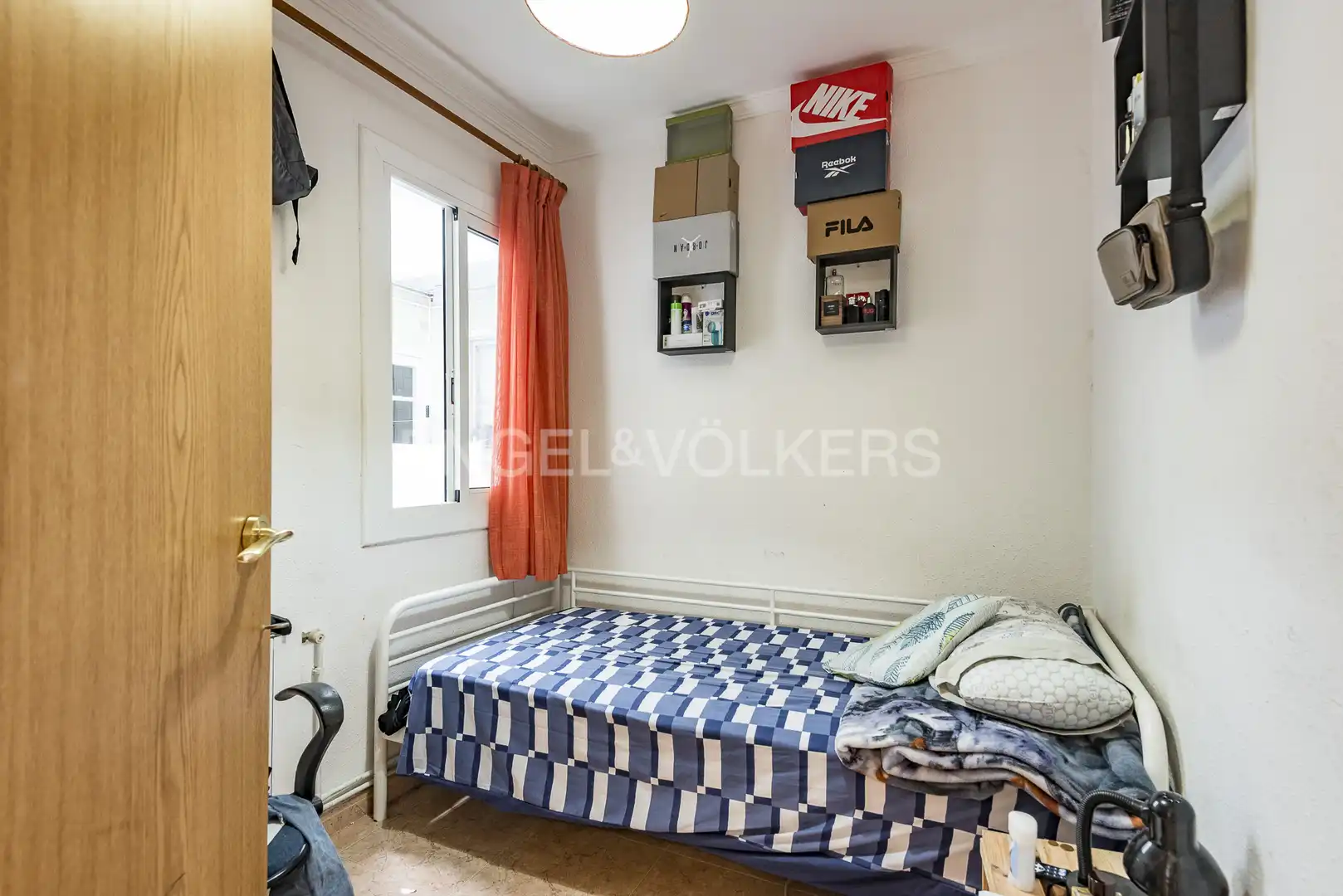 Habitación de Piso en venta en Barcelona con Aire acondicionado, Calefacción y Balcón