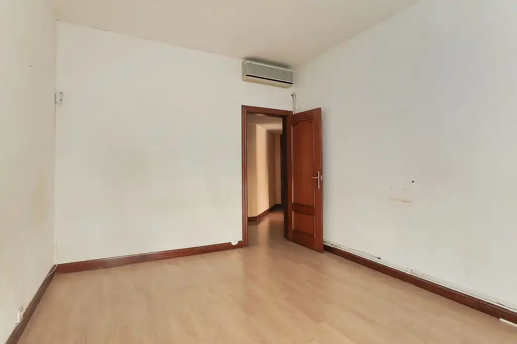 Schlafzimmer von Wohnung zum Verkauf in Barcelona mit Heizung