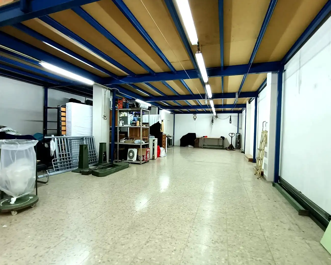 Locale commerciale in vendita a La Llàntia, imagen 2