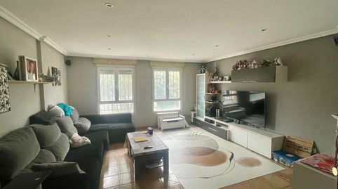 Foto 4 de Casa adosada en venta en Quintanaortuño, Burgos