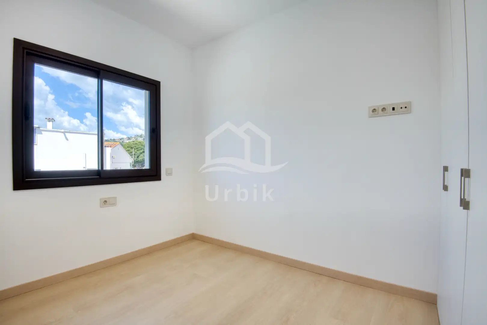 Habitación de Ático en venta en Castell d'Aro, Platja d'Aro i s'Agaró con Aire acondicionado, Calefacción y Parquet