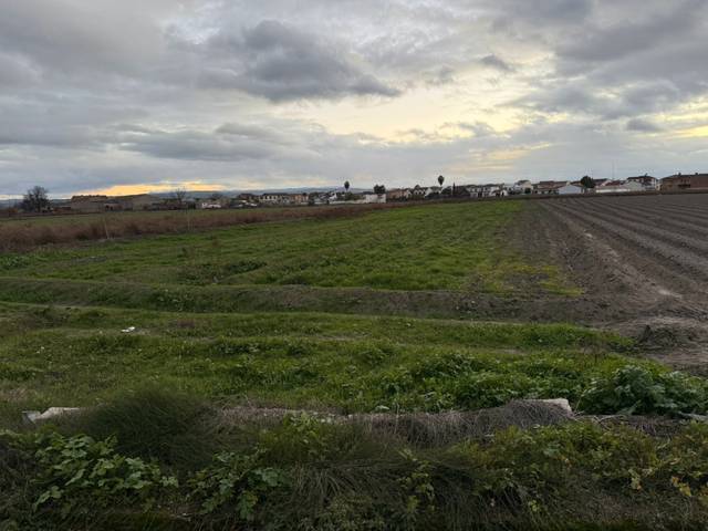 Terreno en Venta en Calle Islas en Fuente Vaqueros