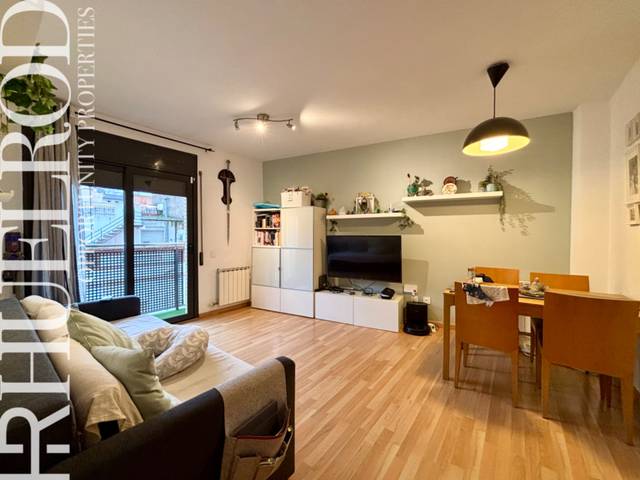 Piso en Venta en Carrer Josep Maria de Sagarra en Font Verda