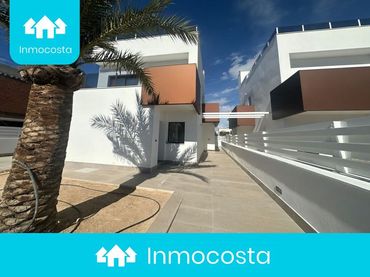 Neubau-Doppelhaushälfte zum Verkauf in Carrer Cuba