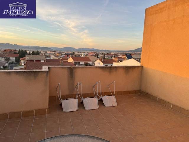 Ático en Alquiler en Residencial Triana - Barrio Alto