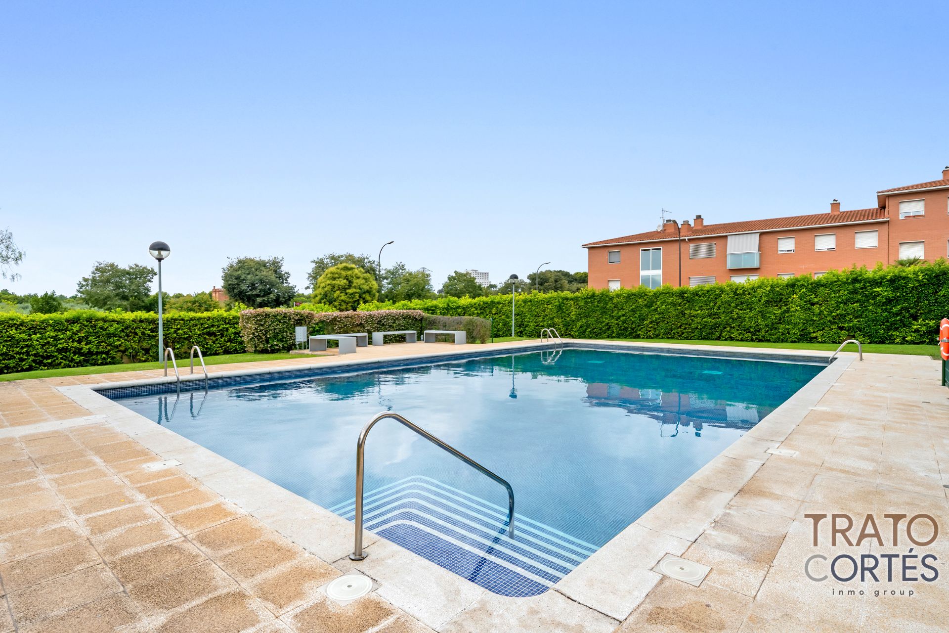 Swimming pool of Flat for sale in Reus  with Heating, Oven and Balcony