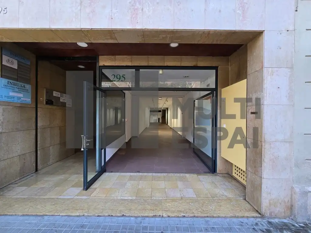 Business premises to rent in Carrer del Consell de Cent, imagen 2