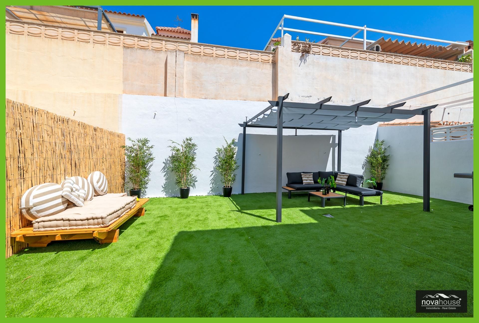 Terrace of Single-family semi-detached for sale in Vélez-Málaga  with Air Conditioner, Terrace and Community pool