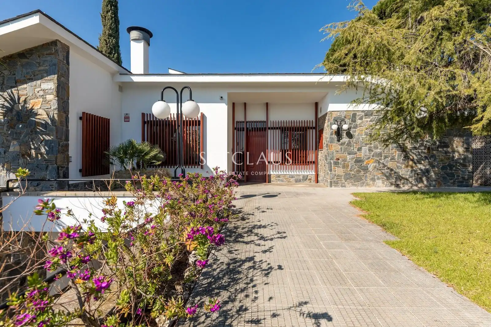 Vista exterior de Casa o chalet en venta en Badalona con Aire acondicionado, Terraza y Trastero