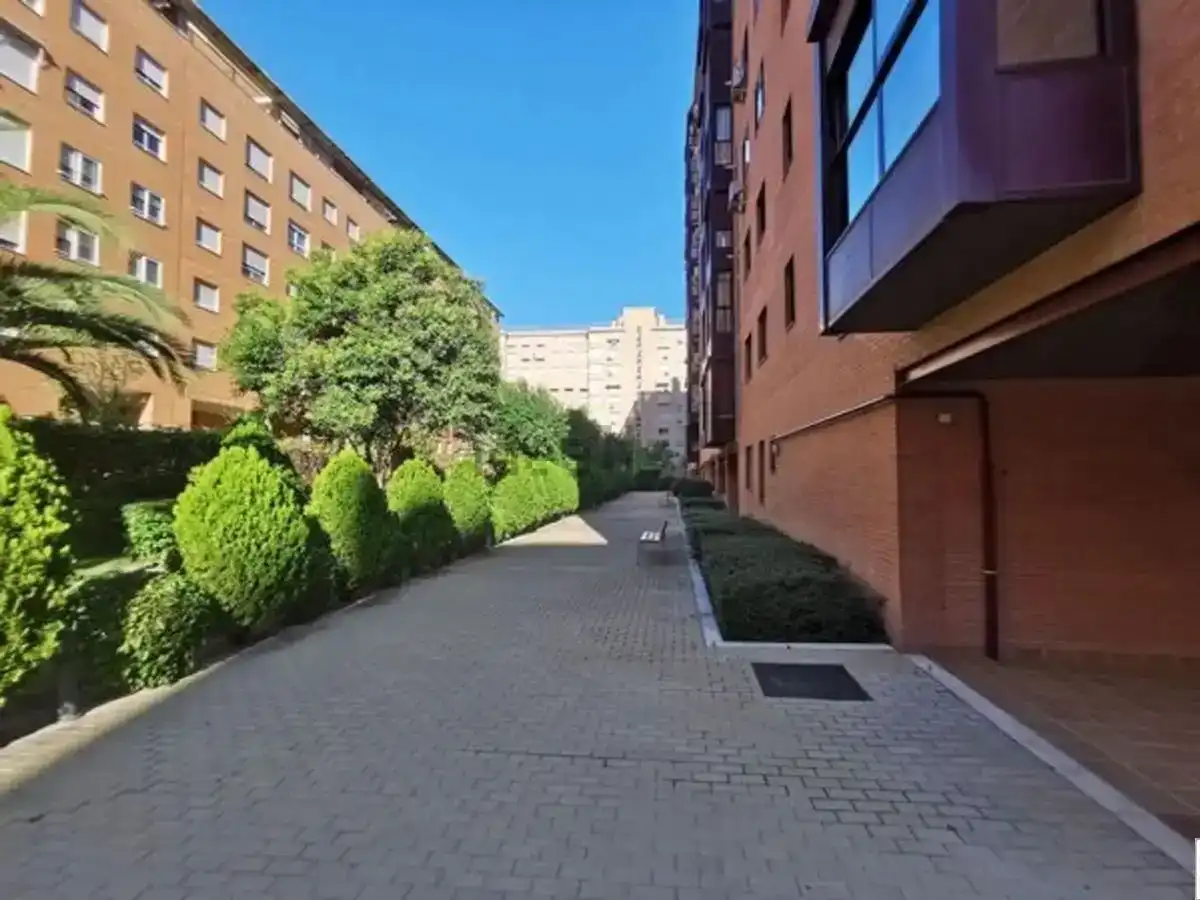 Vista exterior de Piso en venta en Madrid con Aire acondicionado, Calefacción y Parquet