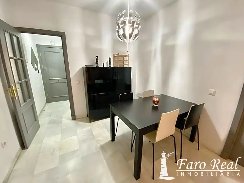 Comedor de Apartamento de alquiler en Sanlúcar de Barrameda con Aire acondicionado, Terraza y Amueblado