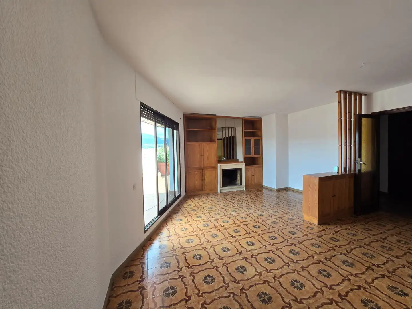 Sala de estar de Ático en venta en Terrassa con Calefacción, Terraza y Alarma