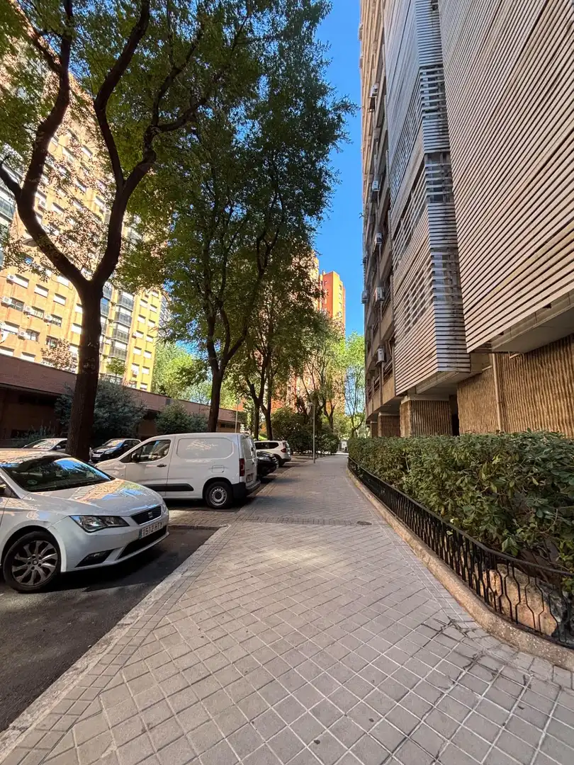 Exterior view of Flat for rent in Madrid  with Air Conditioner, Heating and Private garden