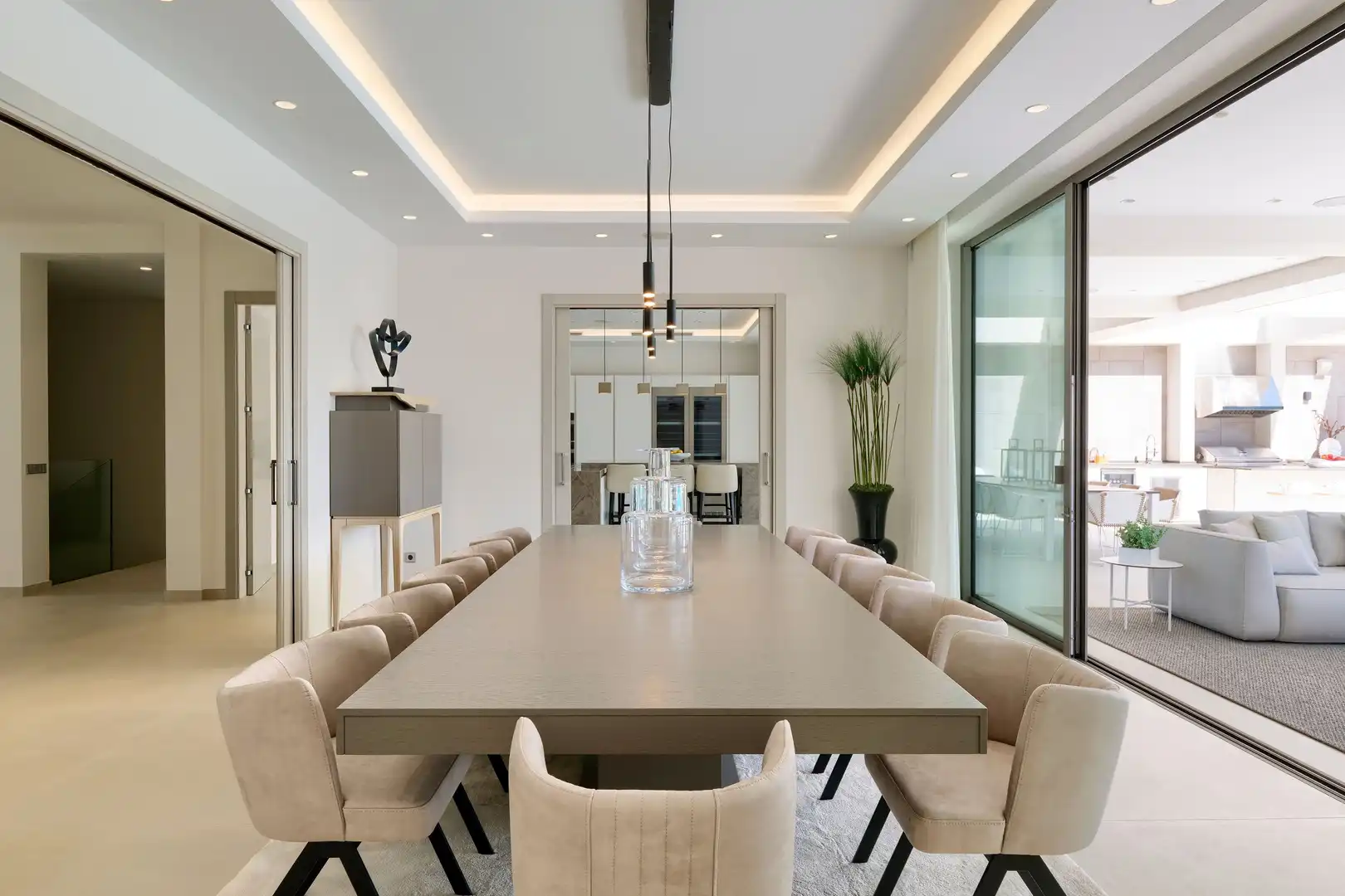 Comedor de Casa o chalet en venta en Marbella con Aire acondicionado, Calefacción y Jardín privado