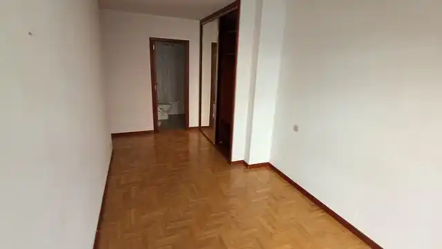 Bedroom of Flat for rent in Santiago de Compostela   with Storage room and Washing machine