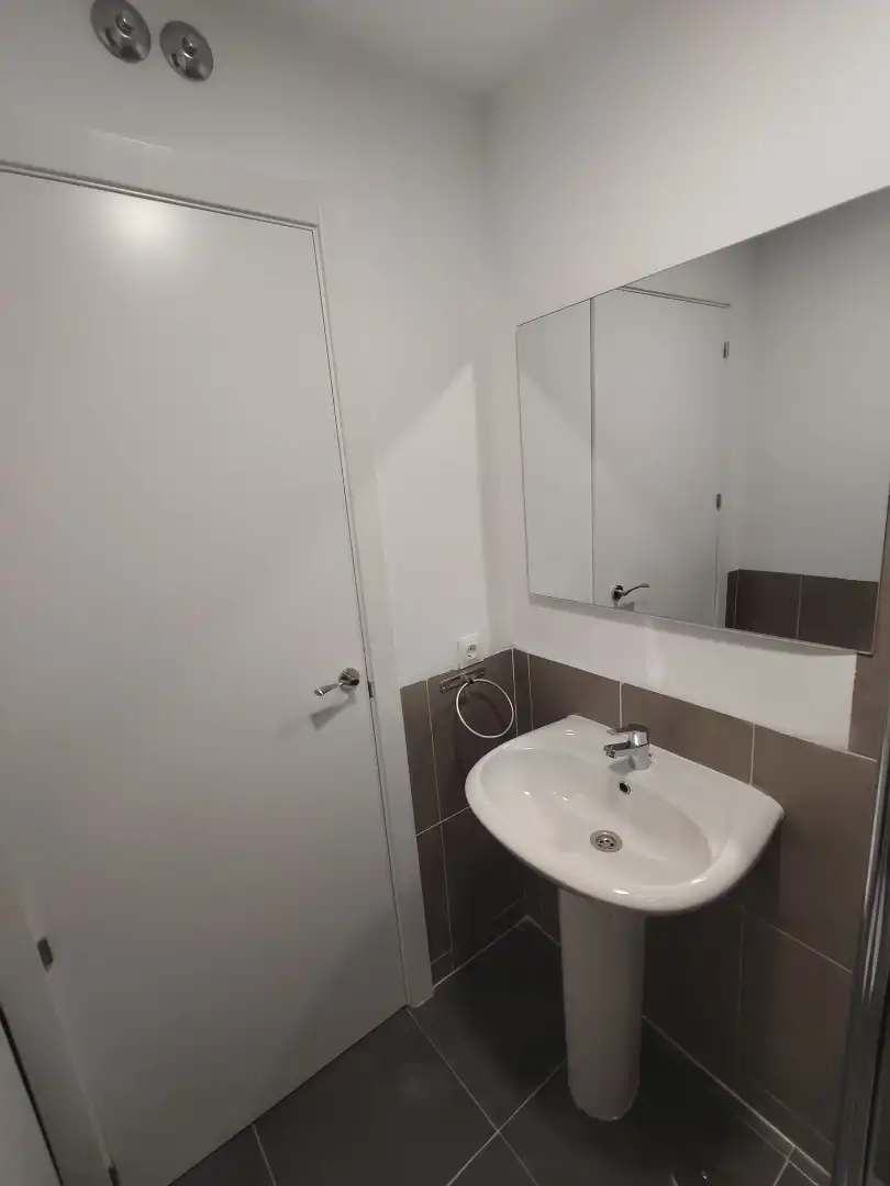 Baño de Piso de alquiler en Huerta de Valdecarábanos con Amueblado