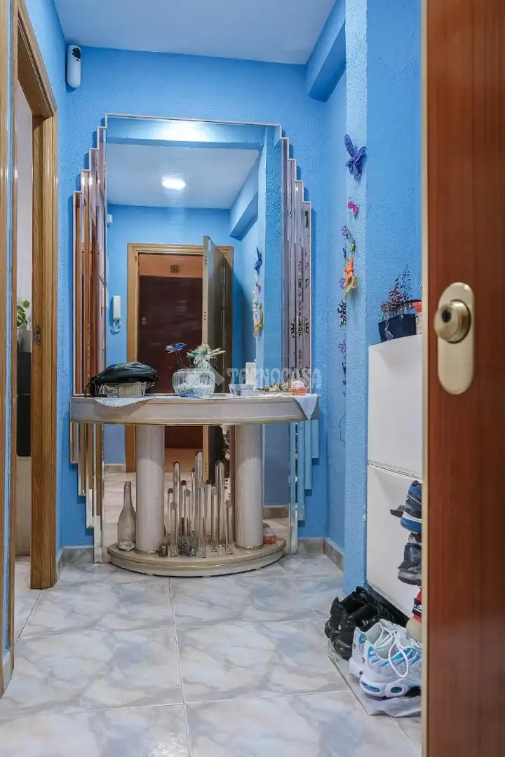 Piso en venta en Madrid con Calefacción y Terraza