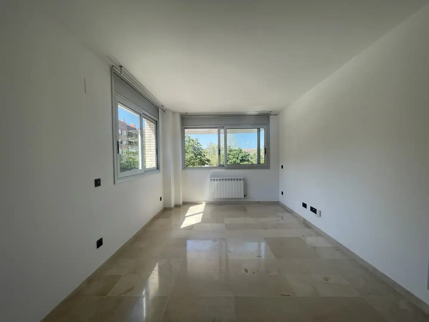 Sala d'estar de Pis de lloguer en Girona amb Aire condicionat i Calefacció