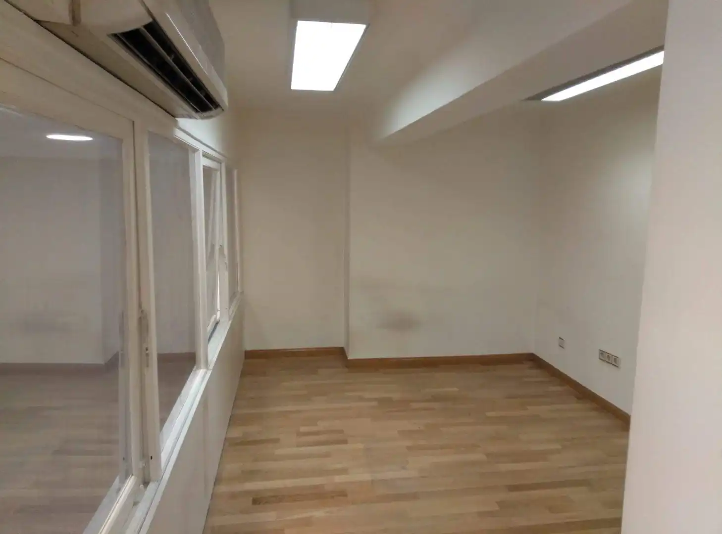 Business premises to rent in Avenida de Filipinas 4, imagen 23