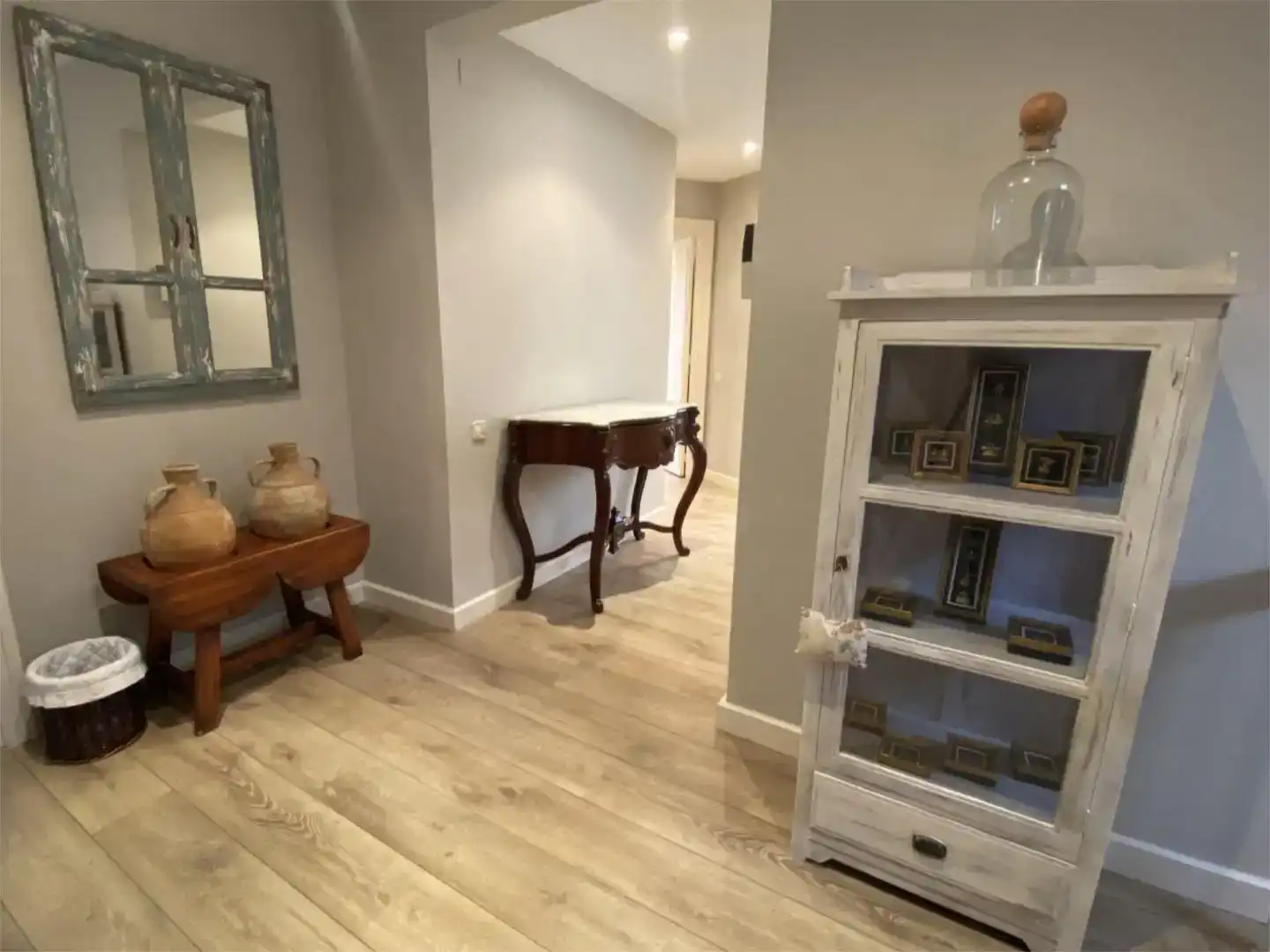 Wohnung zur Miete in Sitges mit Klimaanlage, Schwimmbad und Balkon