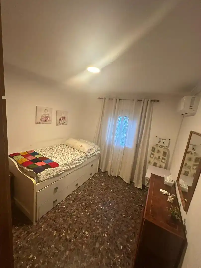 Schlafzimmer von Erdgeschoss zum Verkauf in Antequera mit Klimaanlage
