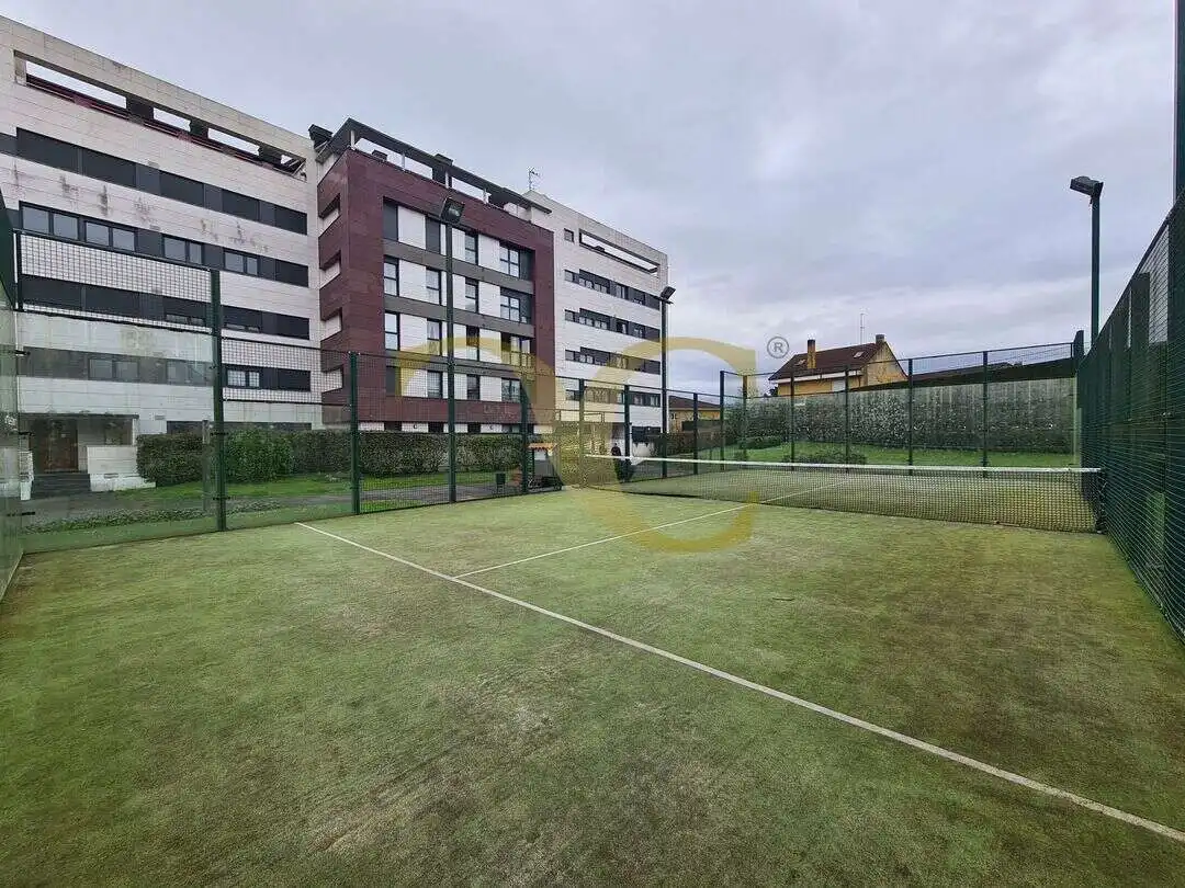 Terrasse von Wohnung zum Verkauf in Oviedo  mit Heizung, Privatgarten und Terrasse