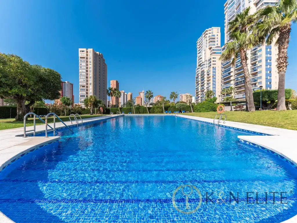 Swimming pool of Attic for rent in Benidorm  with Air Conditioner, Private garden and Swimming Pool