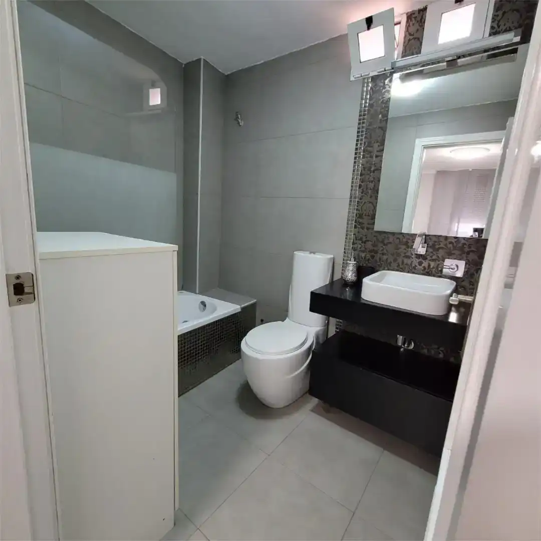 Baño de Dúplex de alquiler en Baeza, Jaén