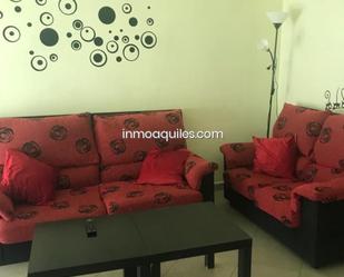 Living room of Flat to rent in  Granada Capital  with Heating