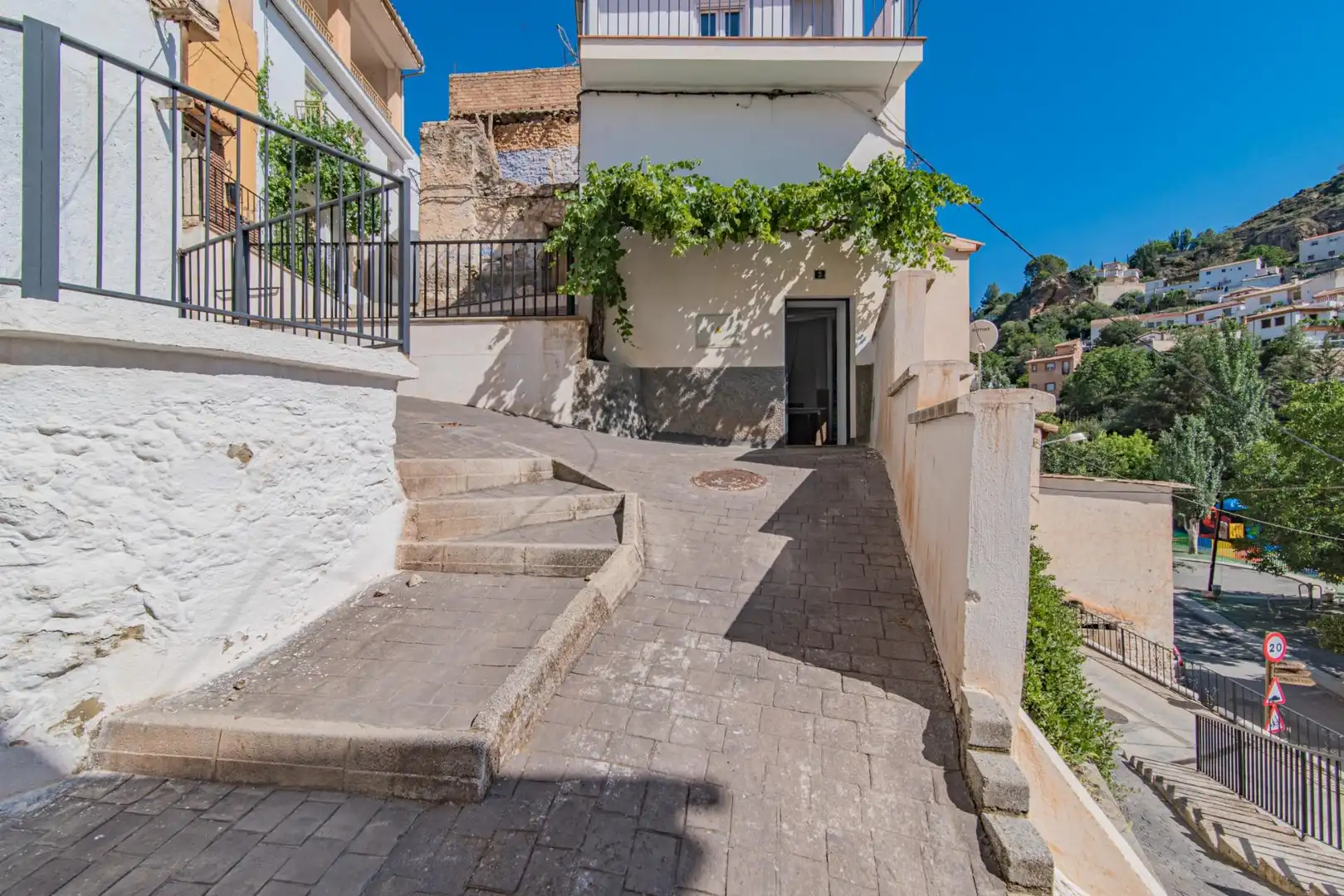 Vista exterior de Casa adosada en venta en Quéntar con Calefacción, Terraza y Trastero