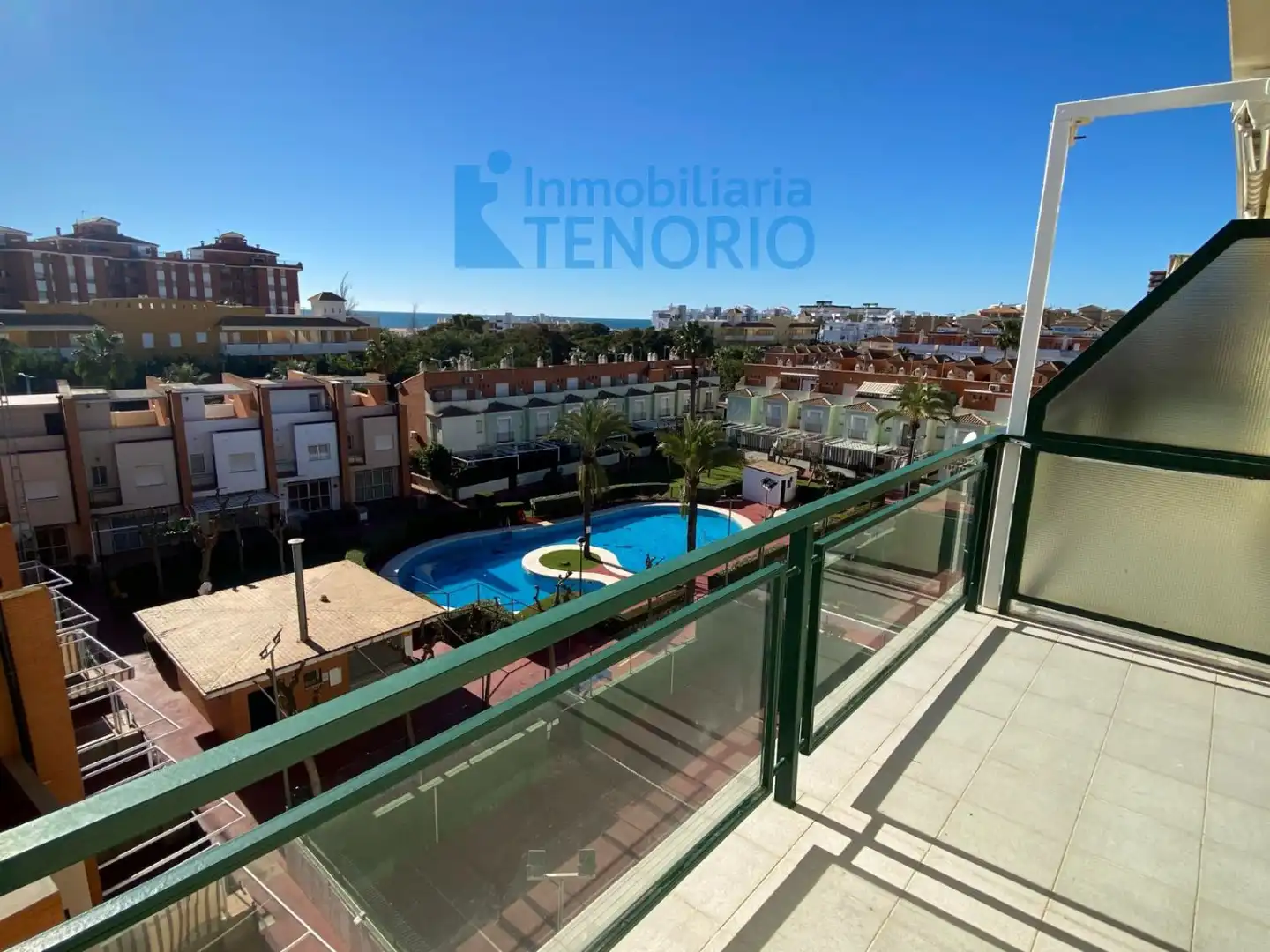 Außenansicht von Dachboden zum Verkauf in La Antilla mit Terrasse, Abstellraum und Gemeinschaftspool