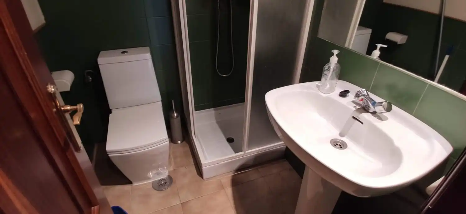 Badezimmer von Geschaftsraum zum Verkauf in Sanxenxo