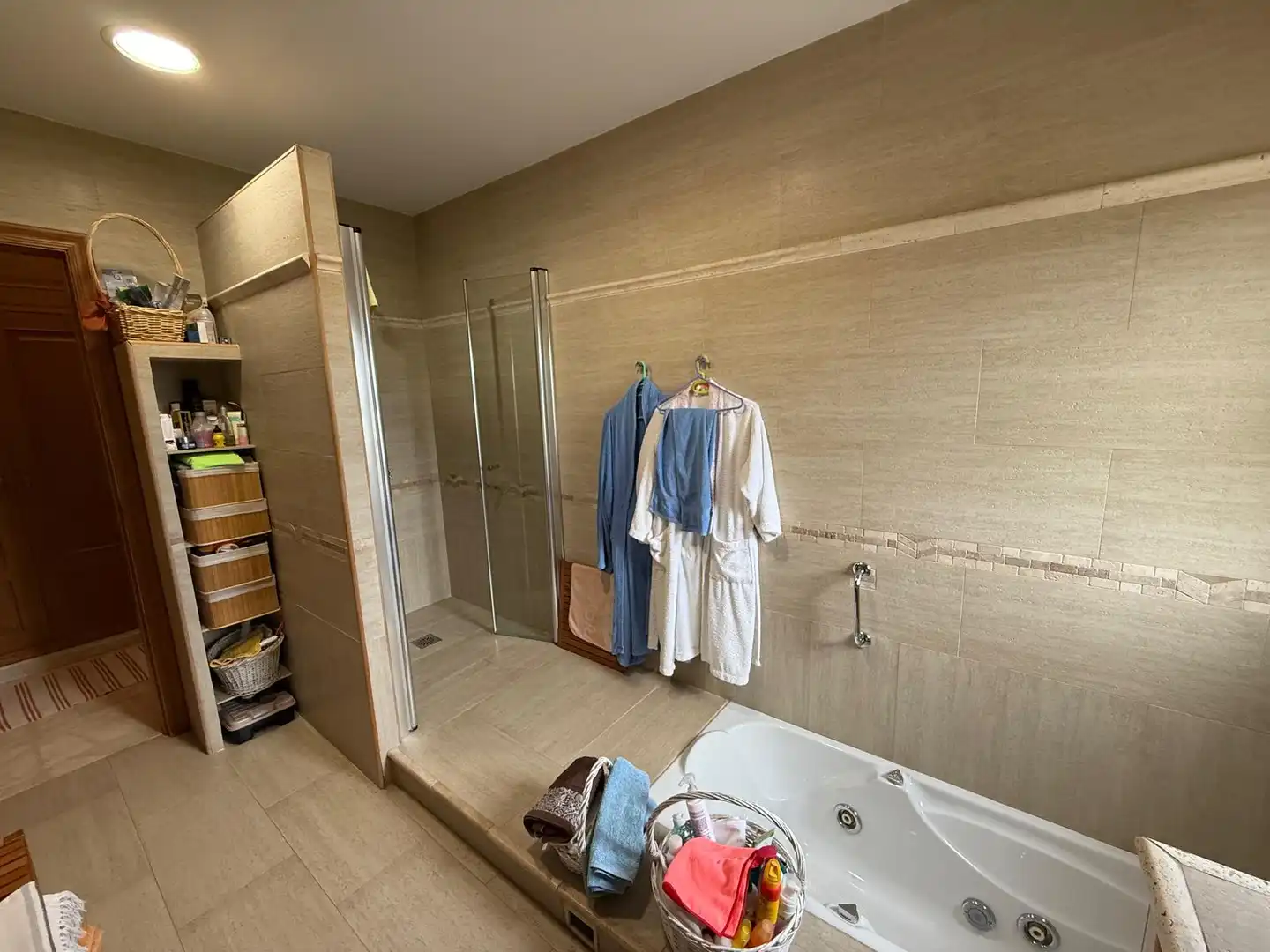 Baño de Casa o chalet en venta en Alcalá de Guadaira con Aire acondicionado, Calefacción y Jardín privado