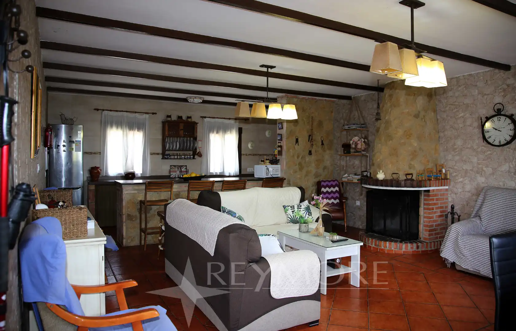 Sala de estar de Casa o chalet en venta en Almodóvar del Río con Aire acondicionado, Calefacción y Jardín privado