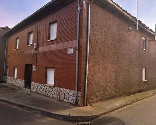 Vista exterior de Casa adosada en venda en Corbillos de los Oteros