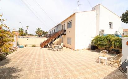 Außenansicht von Haus oder Chalet zum verkauf in Torrevieja mit Klimaanlage und Terrasse