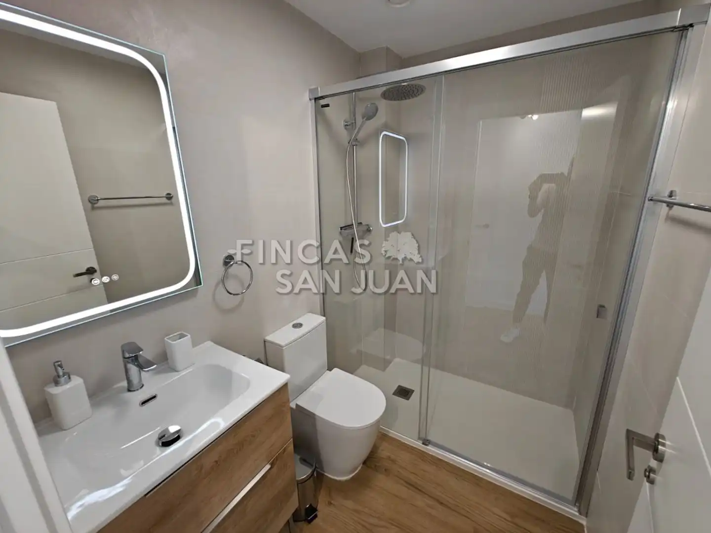 Baño de Piso de alquiler en Sant Joan d'Alacant con Terraza, Trastero y Piscina comunitaria