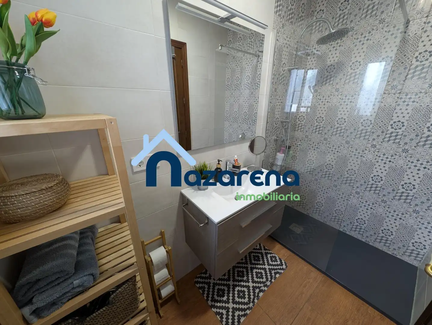 Baño de Casa adosada en venta en Dos Hermanas con Aire acondicionado