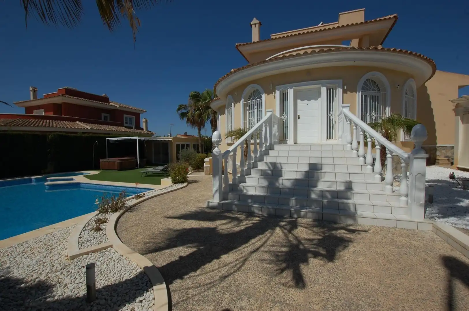 Vista exterior de Casa o xalet en venda en Rojales amb Calefacció, Terrassa i Piscina