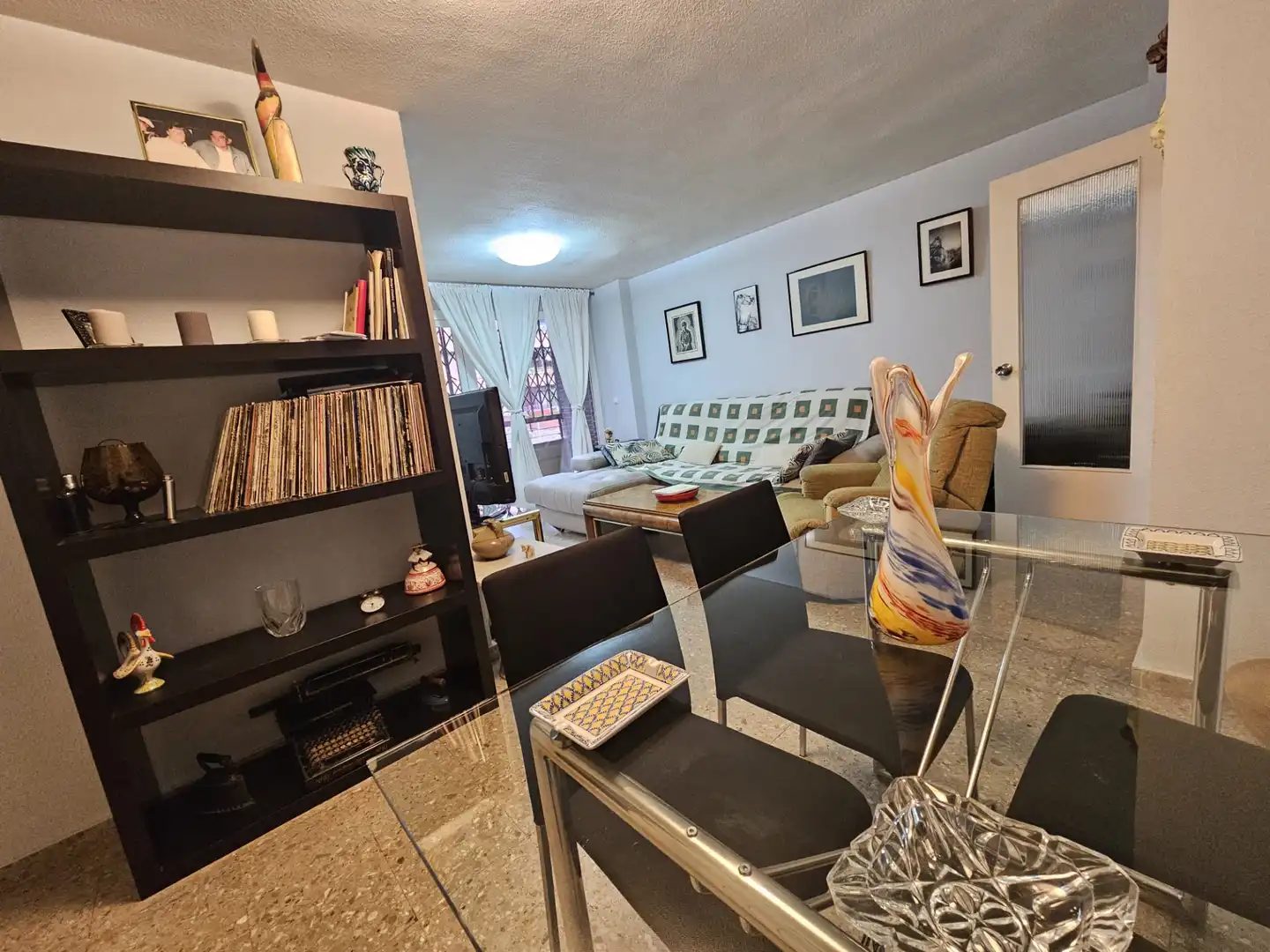 Sala d'estar de Pis en venda en Madrid amb Calefacció, Terrassa i Moblat