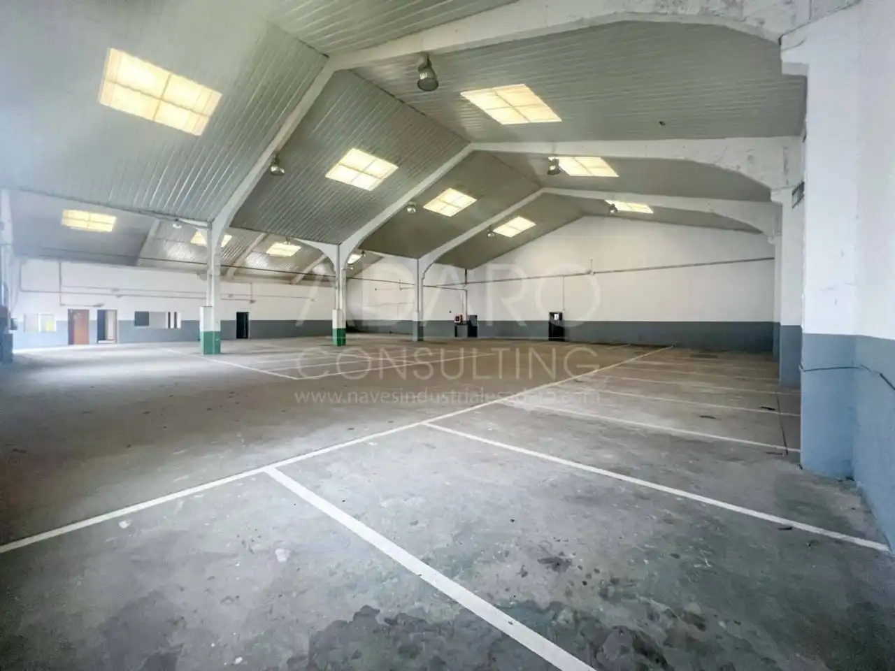Parking of Industrial buildings for sale in Alcorcón