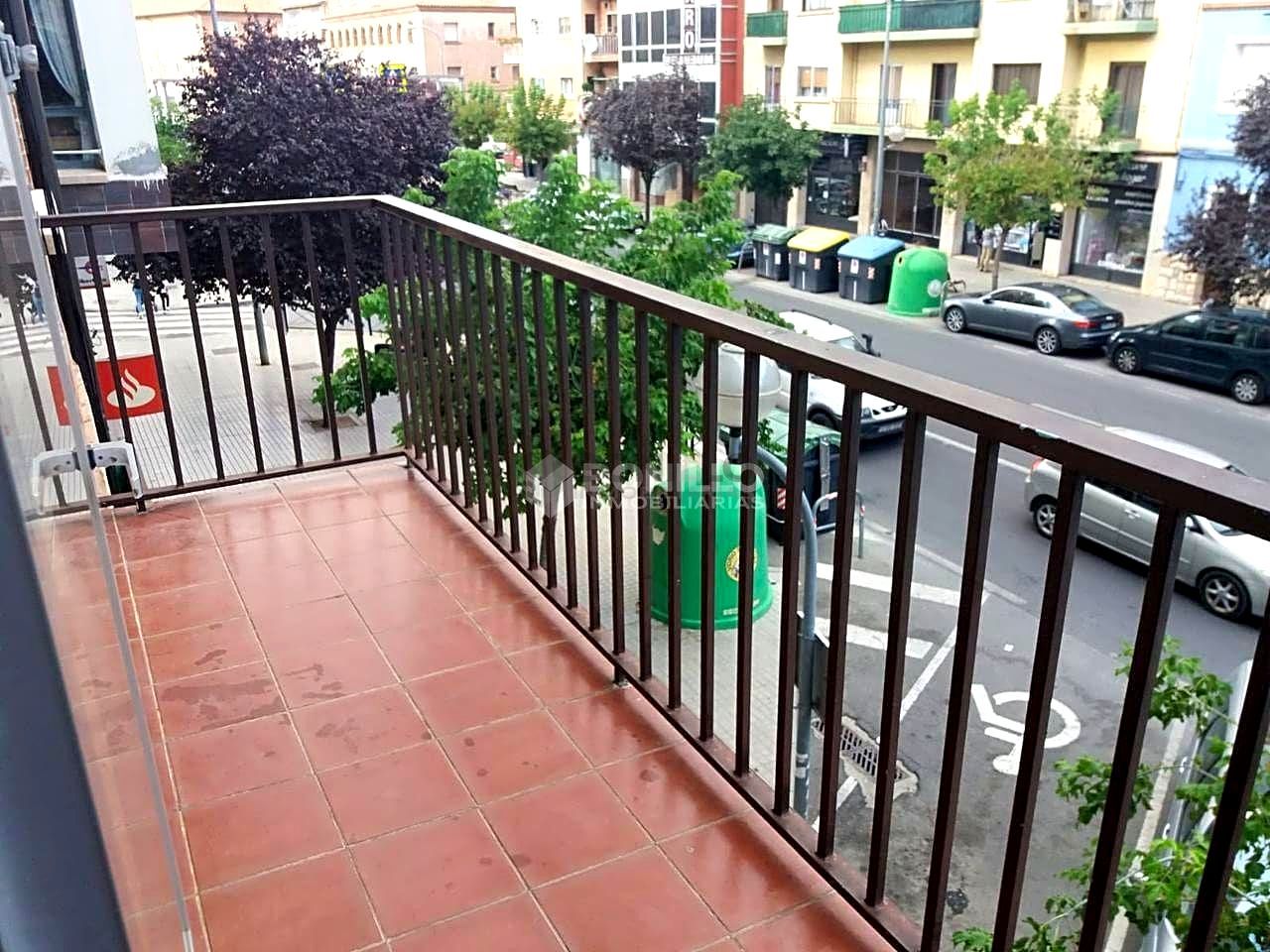 Terrassa de Pis en venda en  Teruel Capital amb Calefacció, Traster i Moblat