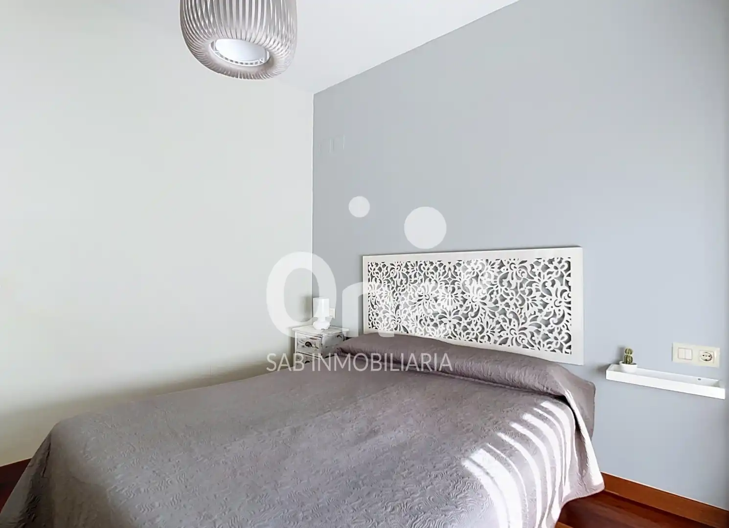 Bedroom of Flat for sale in Paterna  with Air Conditioner, Heating and Parquet flooring
