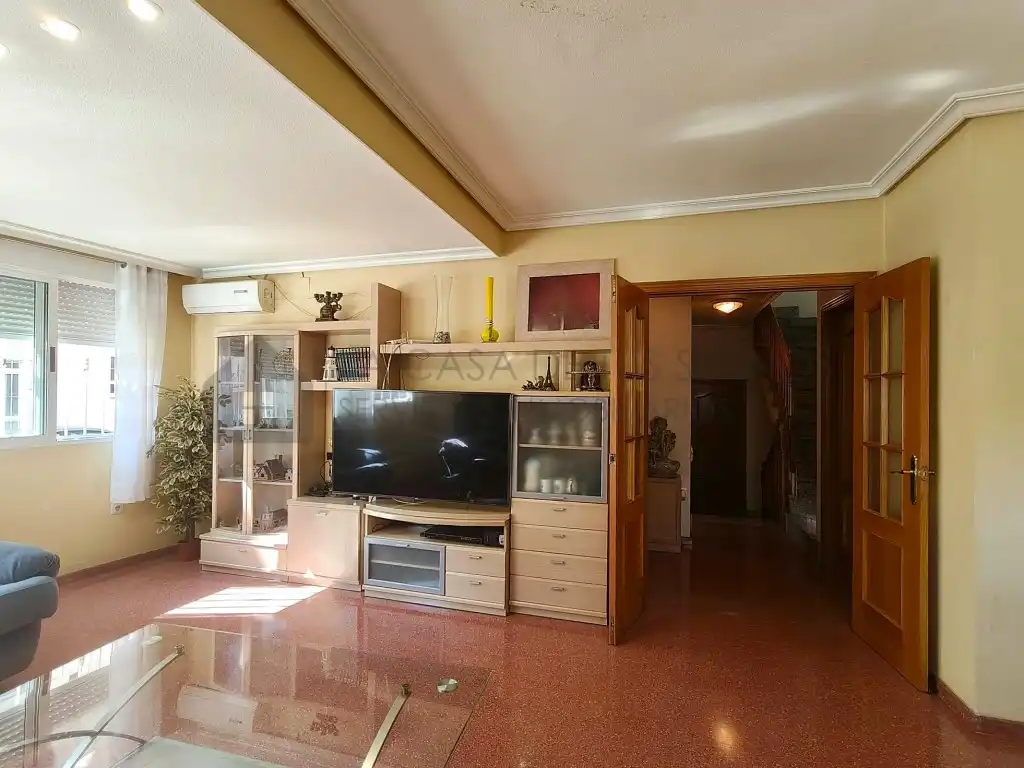 Sala d'estar de Casa adosada en venda en San Crispín - Huerta Nueva-Estación  