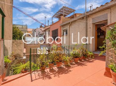 Maison mitoyenne avec balcon à vendre à Centre - Sant Oleguer